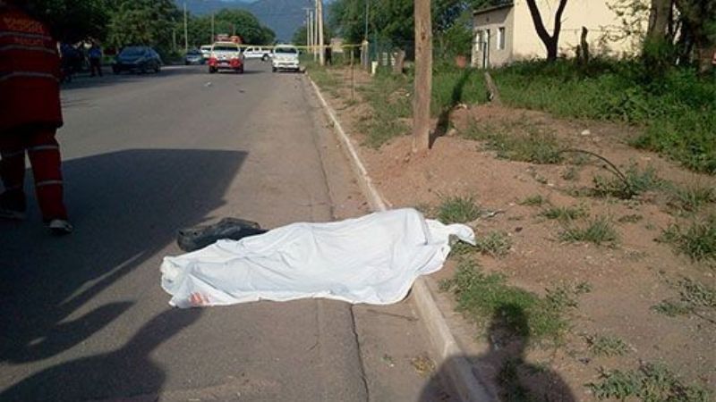 Muere paloblanqueño al ser embestido por auto en La Rioja