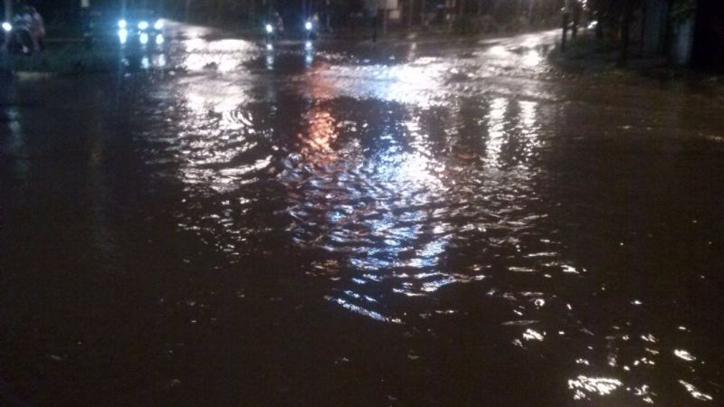 Lluvia de madrugada: Inundaciones en barrios capitalinos