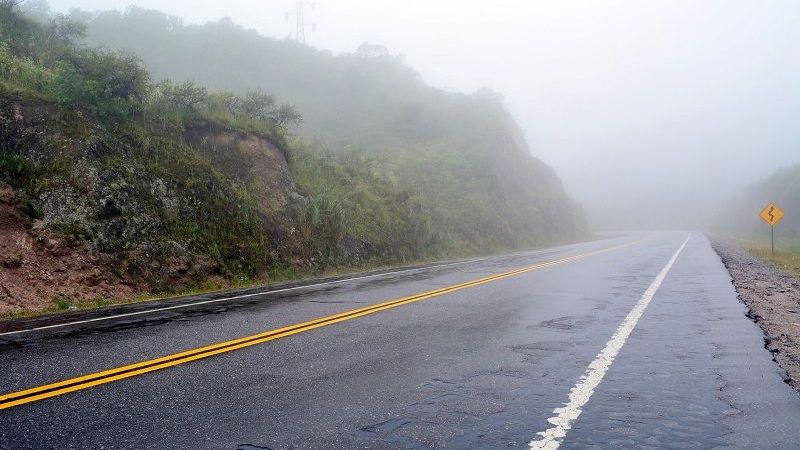 Advierten por presencia de niebla y lloviznas en la Cuesta de El Totoral