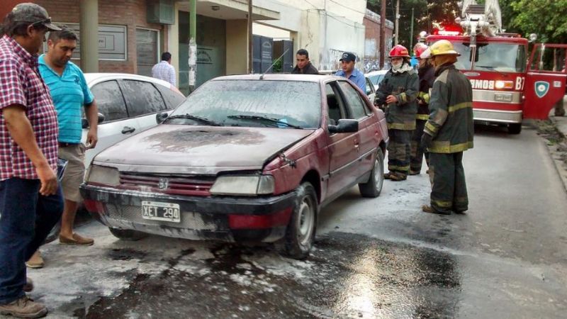 Se incendio un vehículo en el centro
