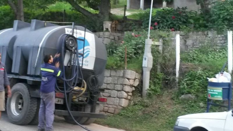 Por el temporal, asisten a pobladores de Las Juntas