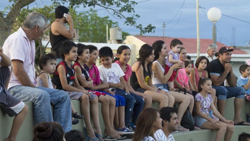 “Viva la Plaza” se presentará en el B° Eva Perón