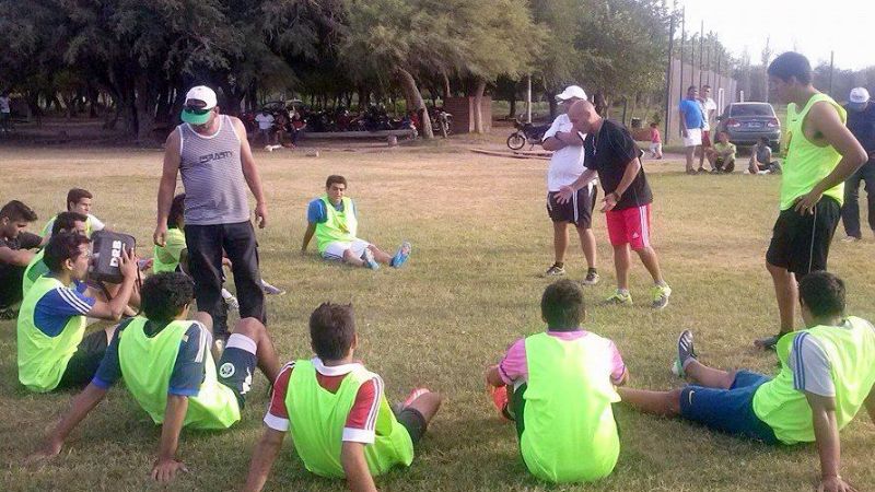 Policial venció 4-2 a Los Sureños, en ensayo de “federales”