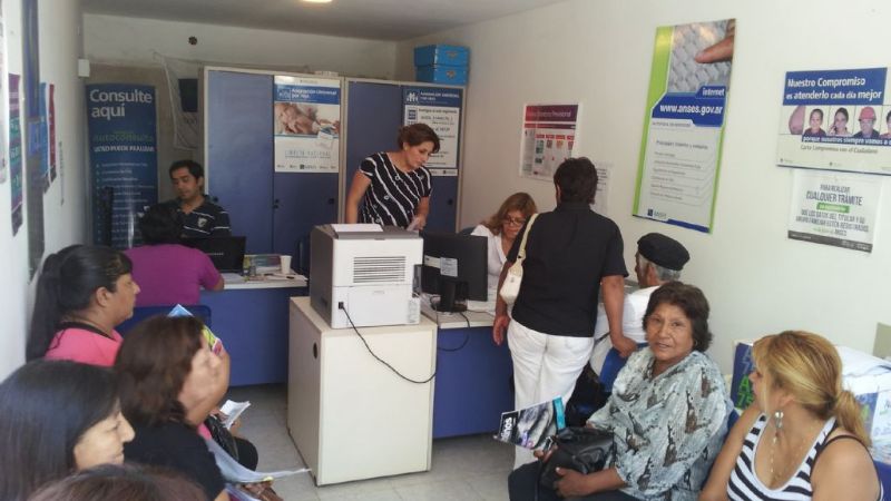 Más de 50 jubilados de Tinogasta pudieron acceder a la argenta