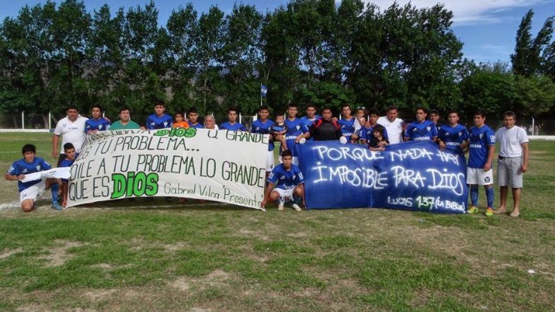 Páez paga con becas del municipio a jugadores de Vélez Sarsfield