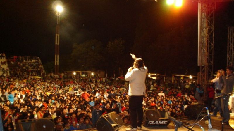 Un anfiteatro casi provisorio pero costoso