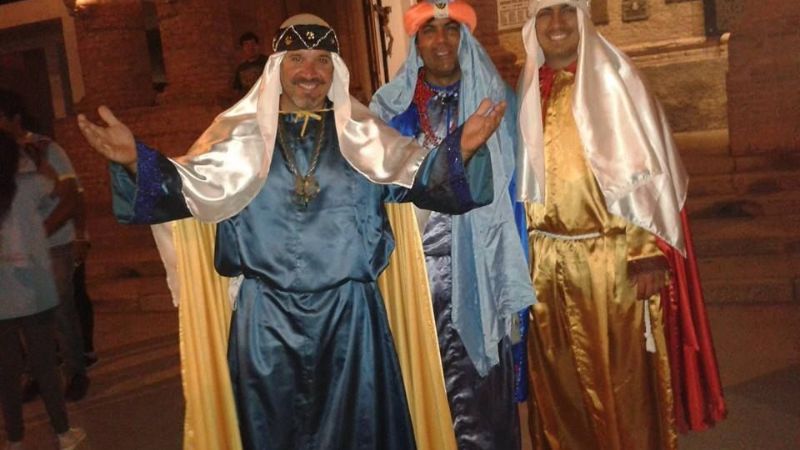 Los Reyes Magos visitaron los pesebres de Belén