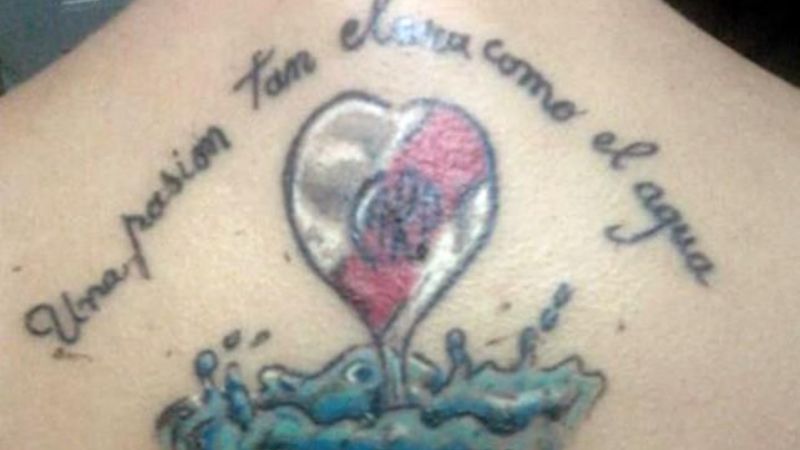Se hizo un tatuaje y murió por un shock alérgico