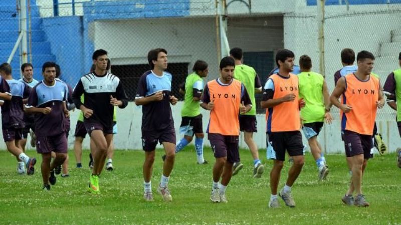 Racing de Córdoba se pone a punto para enfrentar a “Poli”