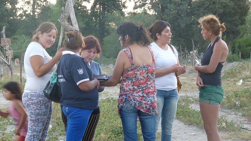 Permanente asistencia en asentamientos del sur