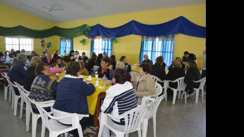 Agasajo por el “Día del Adulto Mayor”