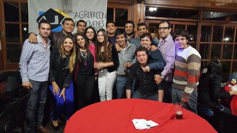 Cena show de bienvenida a nuevos abogados