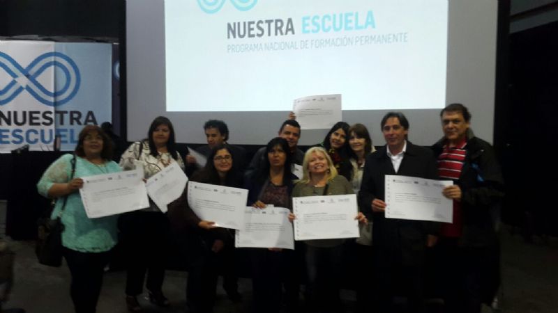 Docentes catamarqueños, galardonados en Buenos Aires‏