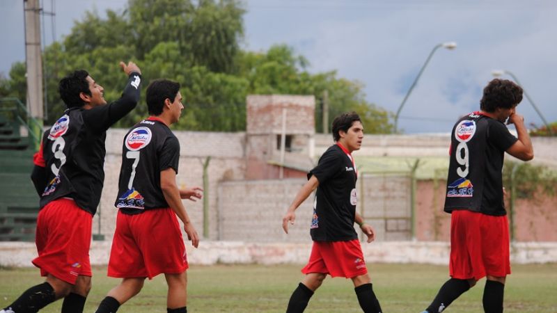 Estudiantes de La Tablada es el campeón del Anual Capitalino