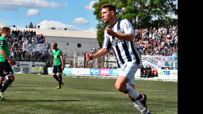 Aconquija “bajó” Def. de Va. Ramallo y volvió a prenderse