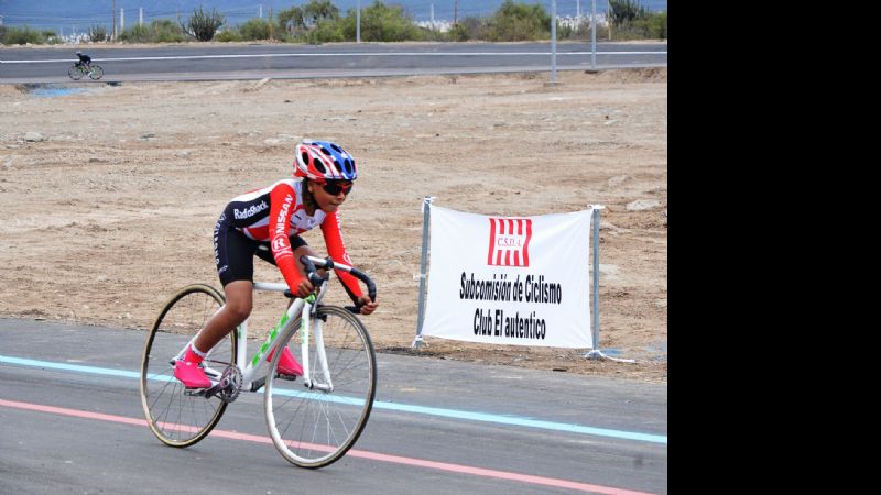 Competencia inaugural de la "Pista Escuela Municipal de Ciclismo"