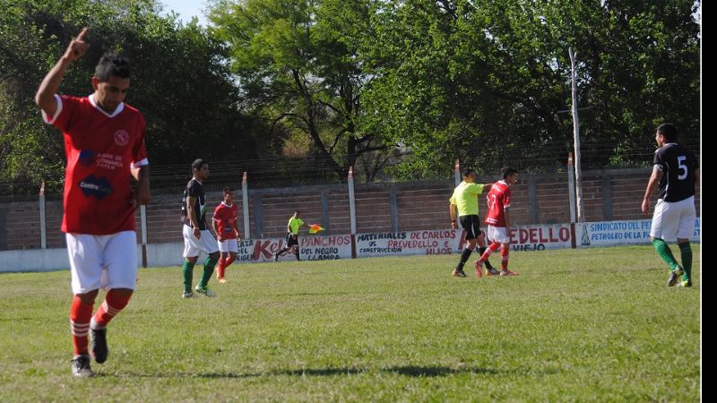 Independiente “acosa” a Defensores de Esquiú, y Los Altos descendió a la “B”