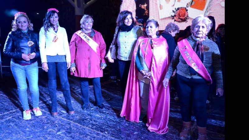 Miles de mamás festejaron su día en el Predio Ferial