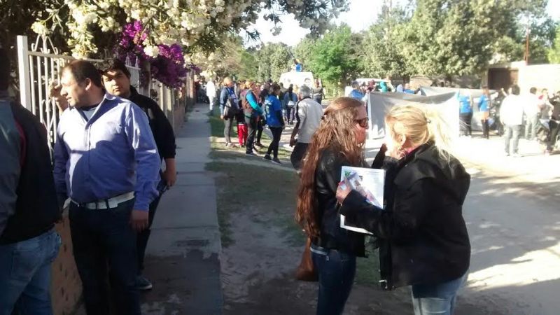 Los candidatos del FPV caminan Valle Viejo