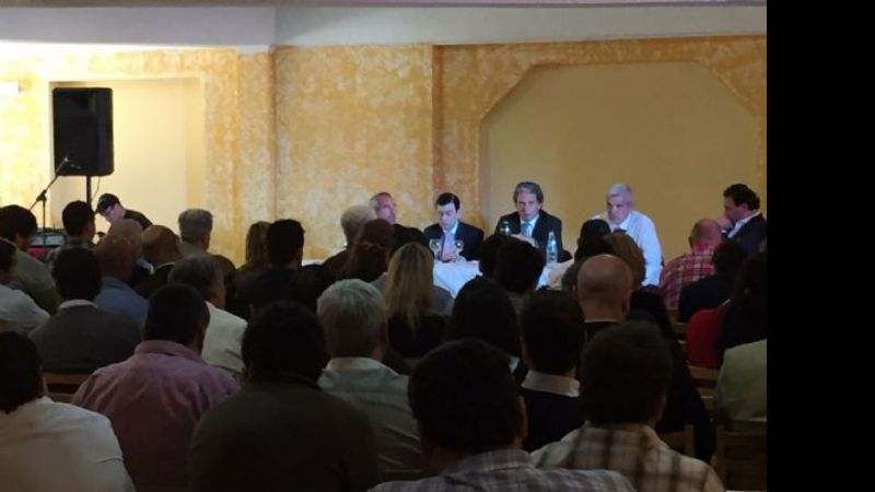 Intendentes radicales de Córdoba “blanquearon” apoyo a Scioli