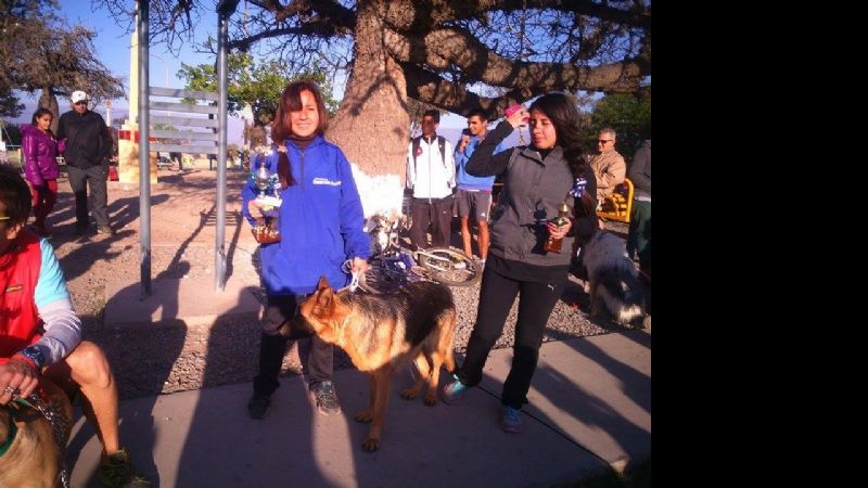 Exitosa y divertida primera carrera atlética con mascotas