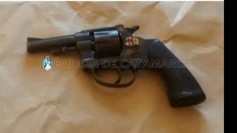 Demoran a tres adolescentes y secuestran un arma de fuego en Santa Rosa