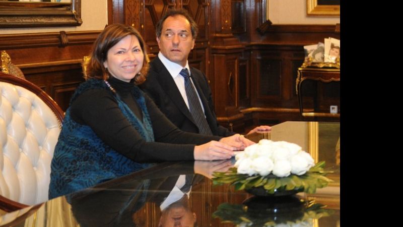 Scioli confirmó a Batakis como ministra de Economía, si gana las elecciones