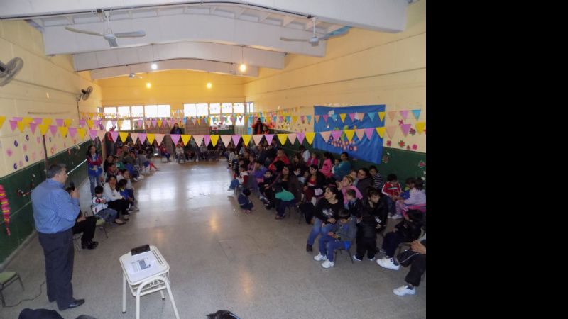 Charla sobre violencia escolar y bullying en el JIN Nº7
