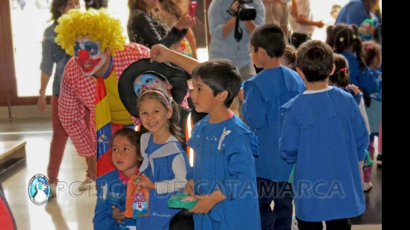 "Payasos en Peligro" se presentó en el Cine Teatro Catamarca