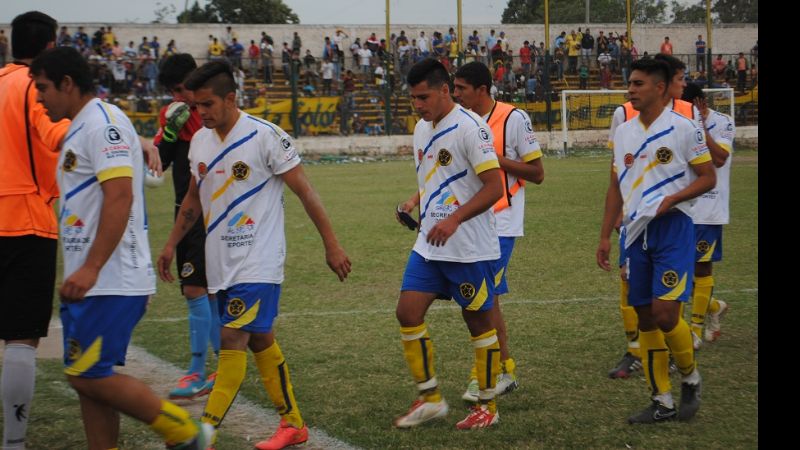 Villa Cubas festejó la clasificación con goleada y “Poli” zafó con un empate