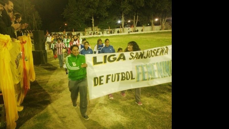 Brumec atajó penales y perdió la apuesta