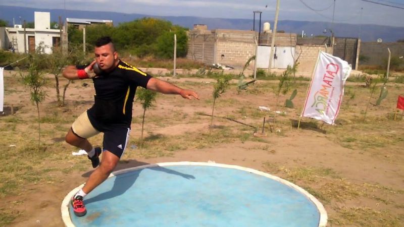 Histórico: el tinogasteño Hugo Nieto batió tres veces el récord de bala