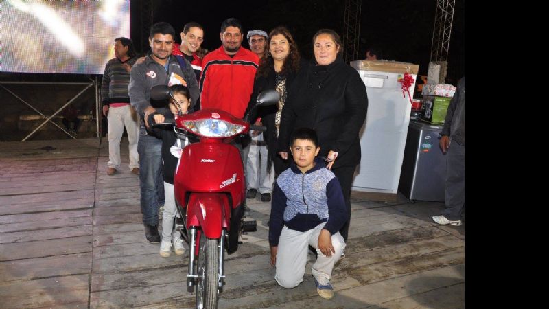 Exitoso Bingo Familiar para homenajear a las mamás de Valle Viejo