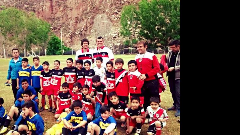 La Escuela de Fútbol “La Banda de River” visitó La Rioja
