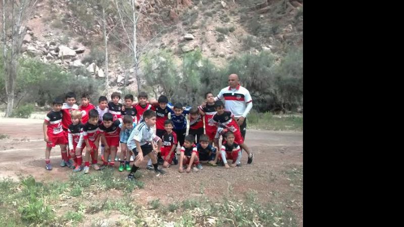 La Escuela de Fútbol “La Banda de River” visitó La Rioja