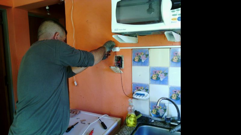 Instalan Alarmas Solidarias en el barrio Antinaco