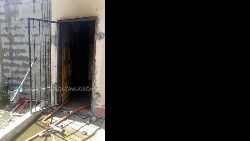 Un hombre apuñaló a su pareja 20 años menor y se prendió fuego