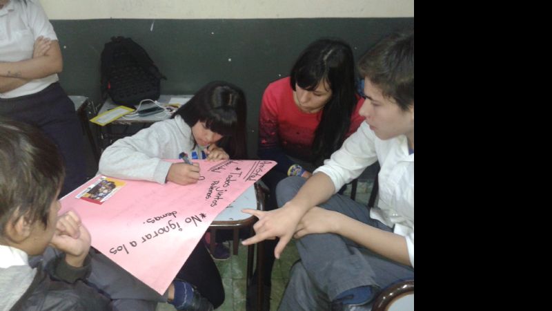 Alumnos del SEM participaron de taller de prevención del suicidio