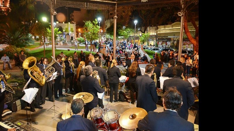 Vuelve "Viva la Plaza" en las Mil Viviendas