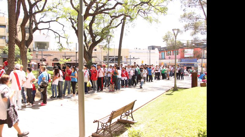 La Copa Libertadores se exhibió en la Glorieta de la Plaza 25 de Mayo