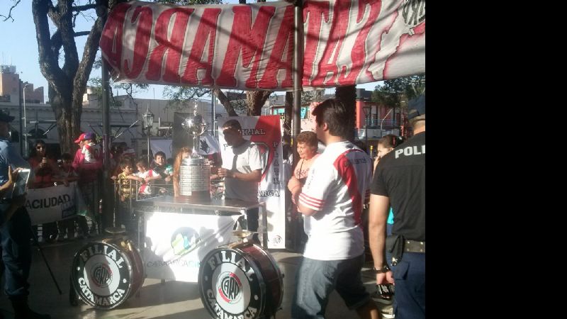 La “rivermanía” estalló con la “Libertadores” en Catamarca