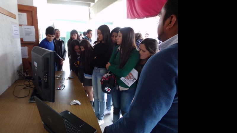 Alumnos del Nivel Secundario visitaron la Facultad de Tecnología