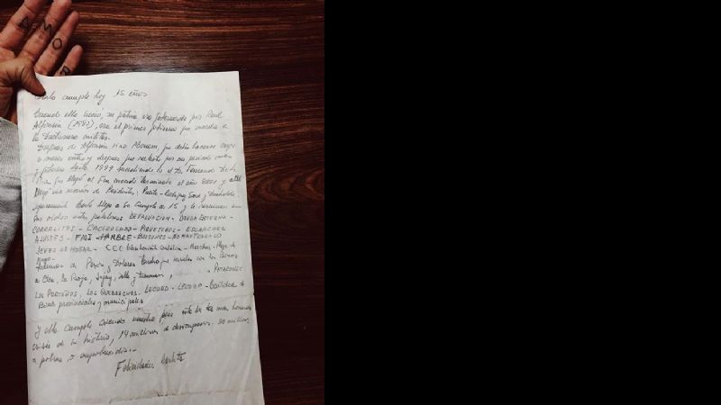 El recuerdo de su abuelo y voto cantado