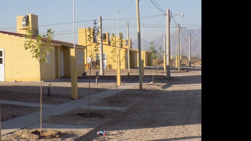 Completaron forestación en los nuevos barrios en Santa María