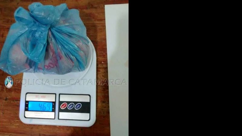Detienen a un joven y secuestran droga en Andalgalá