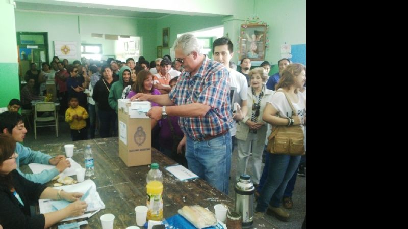 En Santa María, ya votaron Sánchez y Marsilli