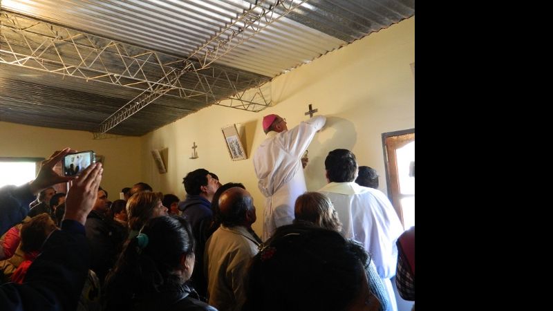 Consagran altar del templo de Minas Capillitas a más de 2.900 metros de altura