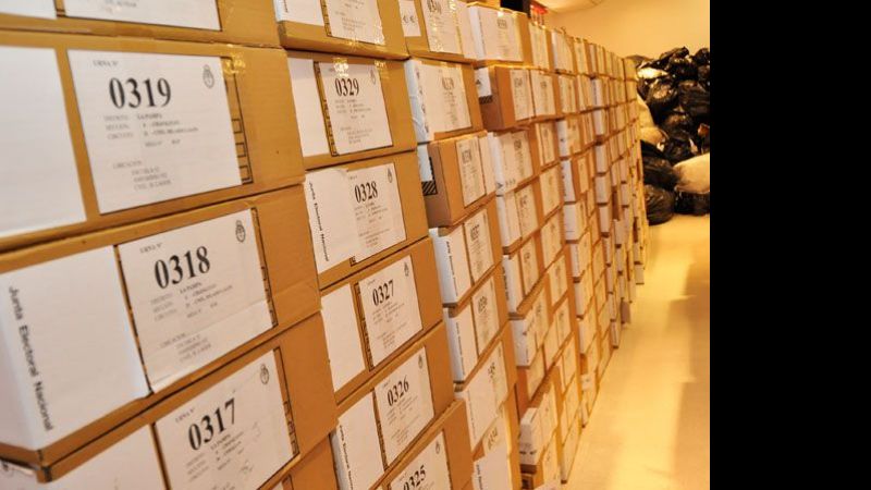 De cara al balotaje del 22 de noviembre, hoy se inicia el escrutinio definitivo