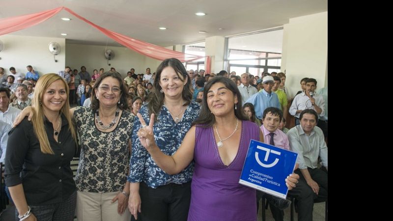 Intensa actividad de la Gobernadora en Tinogasta y Fiambalá