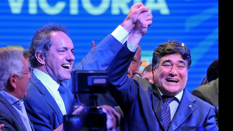 Scioli promete gobernar con libertad e insiste en la postura privatizadora de Macri